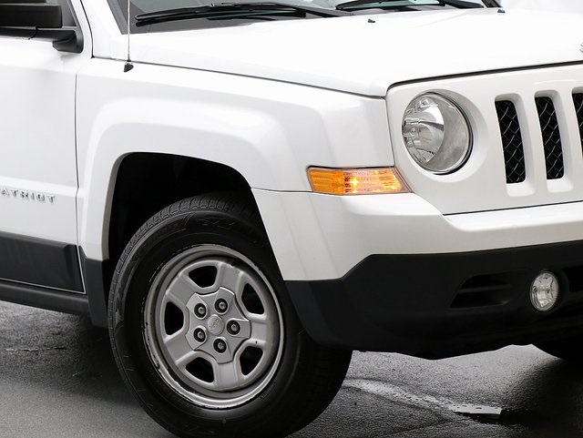 2014 Jeep Patriot Sport photo 3