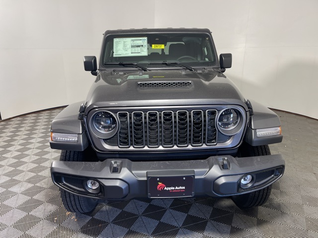 2025 Jeep Gladiator Sport S photo 2