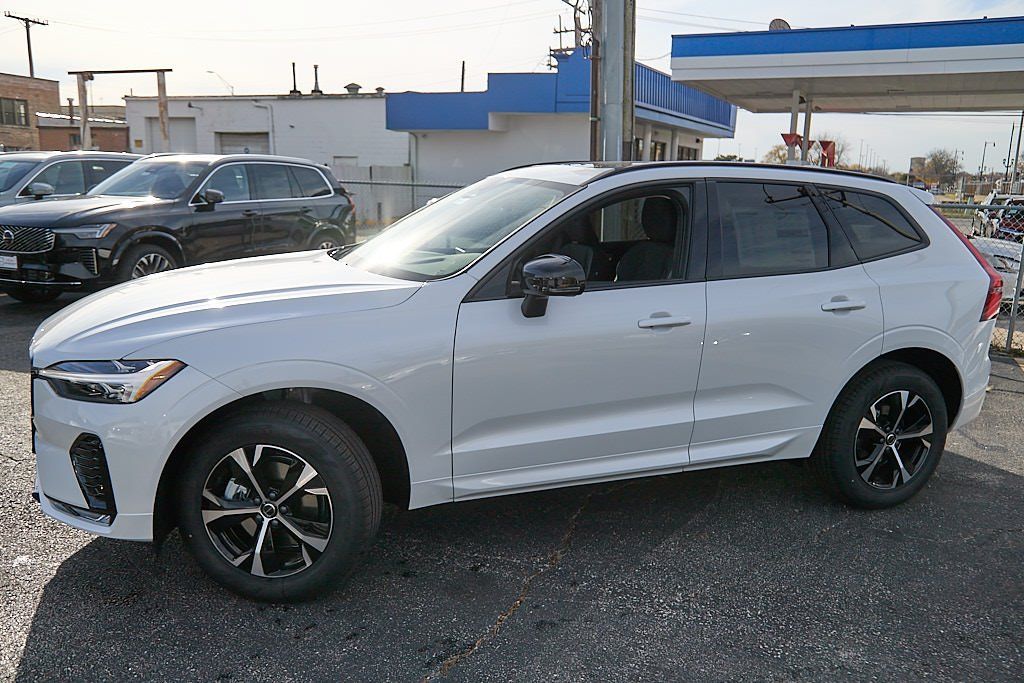 2026 VOLVO XC60 - Image 2