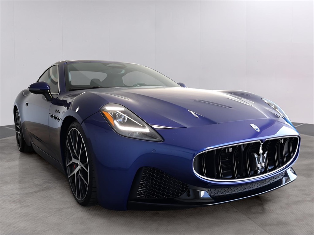 2024 Maserati Granturismo Modena photo 3