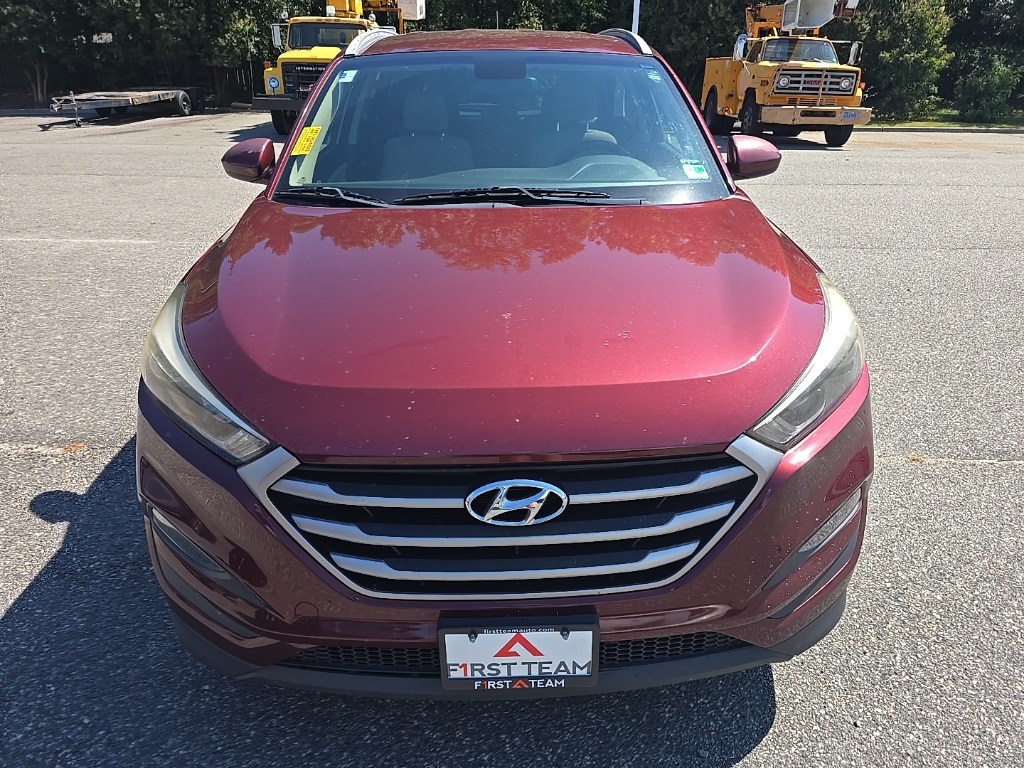 2017 Hyundai Tucson SE photo 2