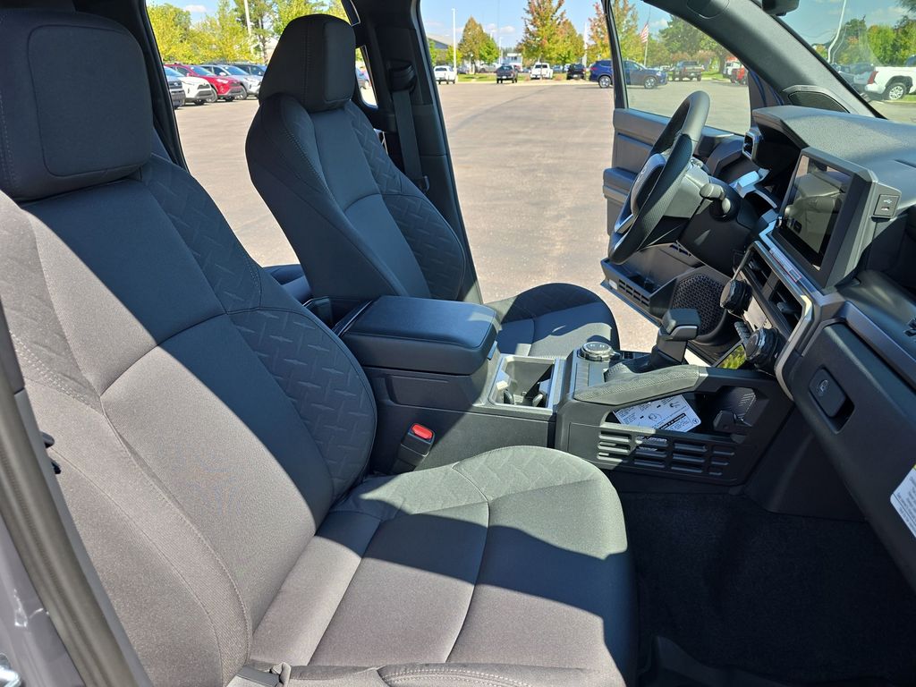 2025 Toyota Tacoma SR5 photo 10