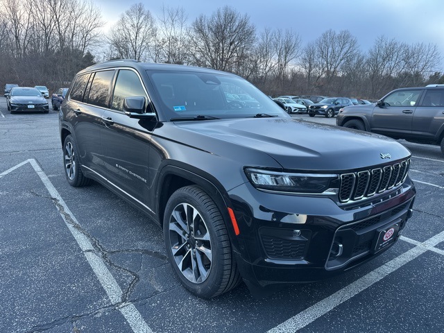 2023 Jeep Grand Cherokee L Overland's photo