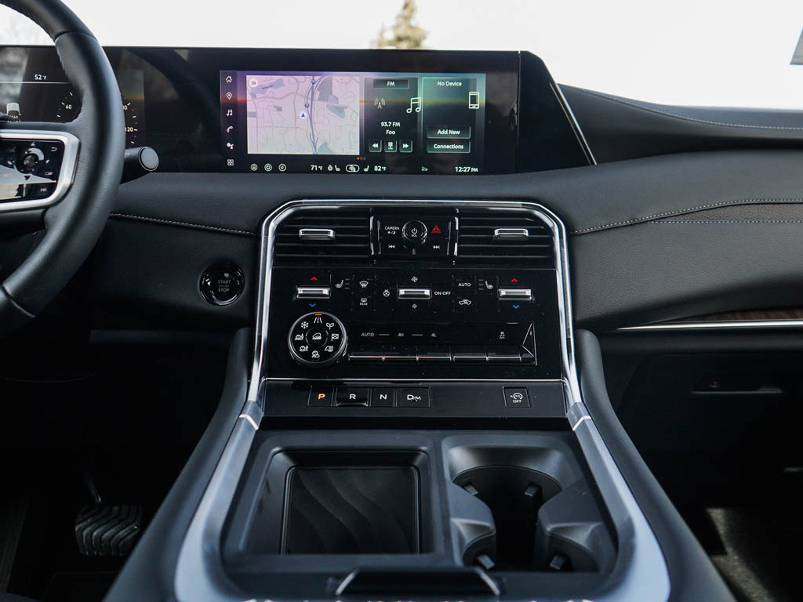 2025 Nissan Armada SL photo 12