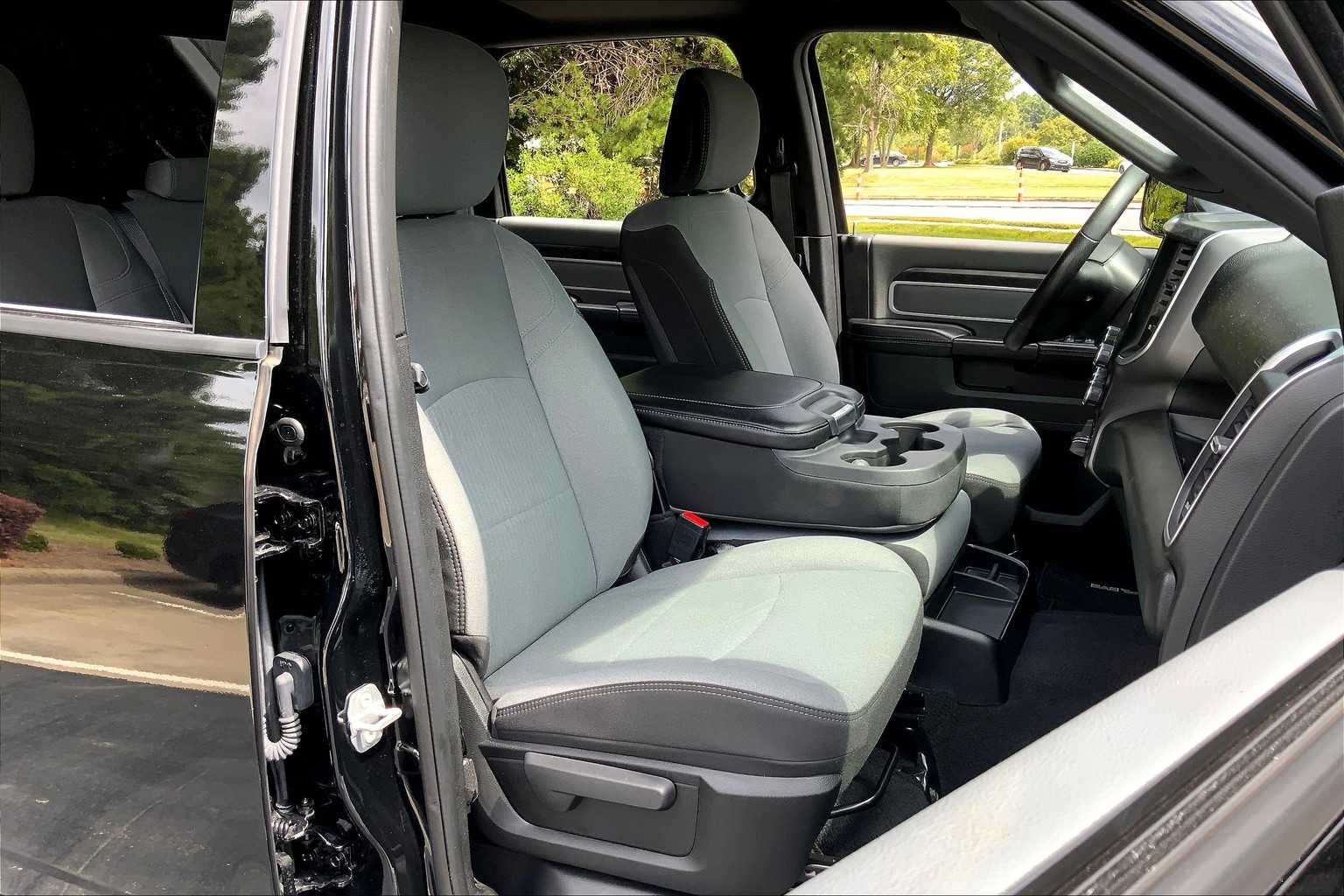2022 Ram 2500 Big Horn photo 8