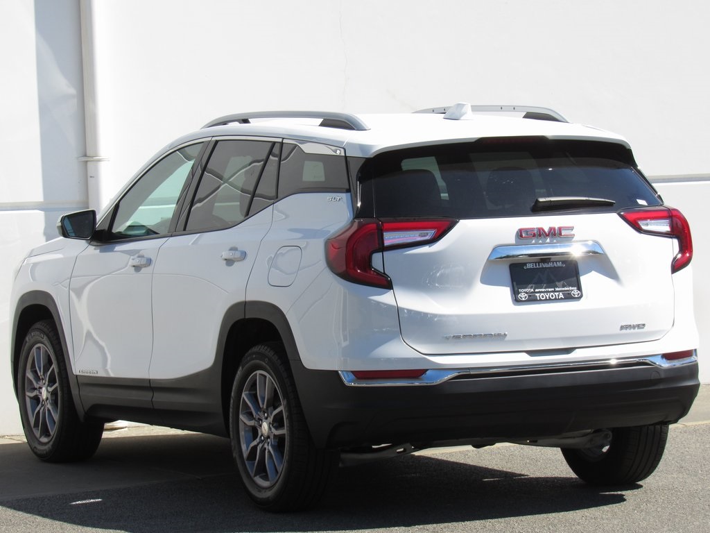2024 Gmc Terrain SLT photo 3
