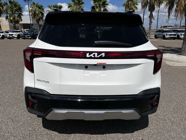 2025 Kia Seltos S photo 2