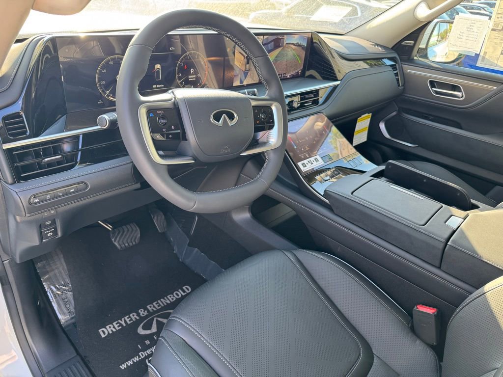 2026 Infiniti QX80 Luxe photo 6