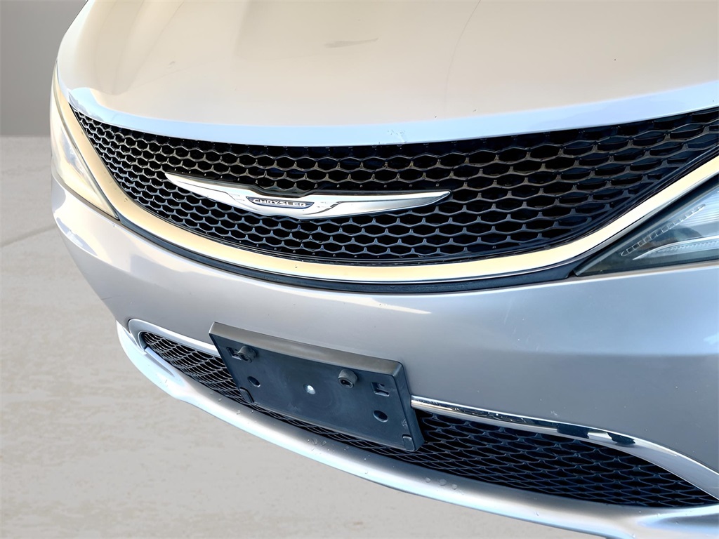 Used 2017 Chrysler Pacifica Touring-L with VIN 2C4RC1BG2HR539767 for sale in D'Iberville, MS