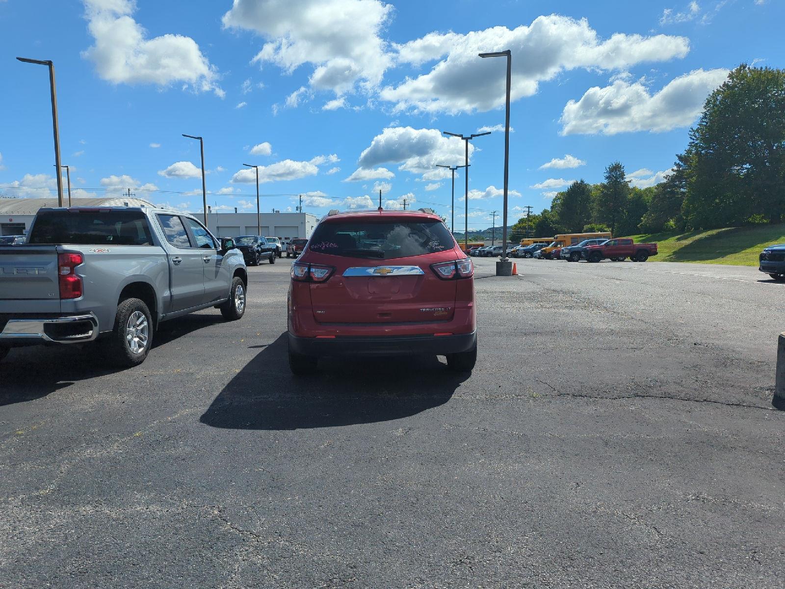 2013 Chevrolet Traverse 2LT photo 5