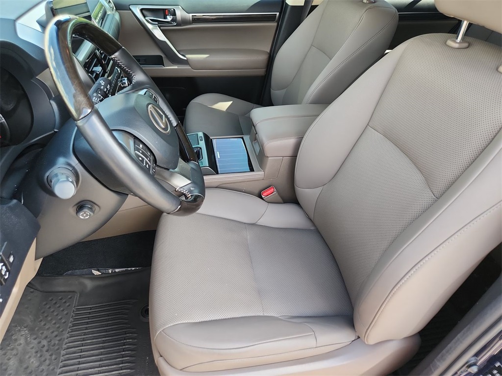 2023 Lexus GX Premium photo 8