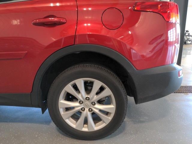 2015 Toyota RAV4 Limited photo 11