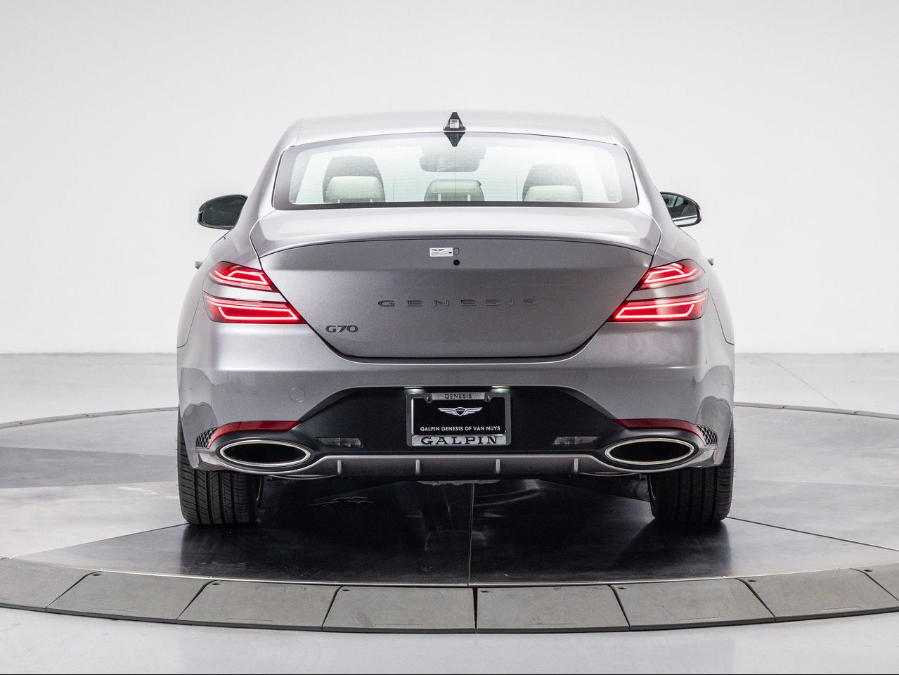 2026 Genesis G70 2.5T photo 4