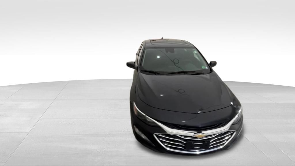2023 Chevrolet Malibu 1LT photo 2