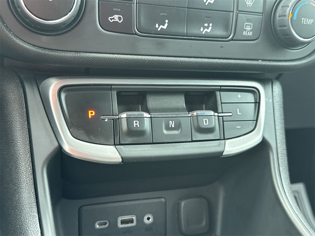 2024 Gmc Terrain SLE photo 23