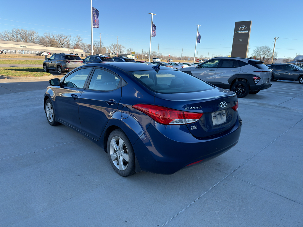 2013 Hyundai Elantra GLS photo 2