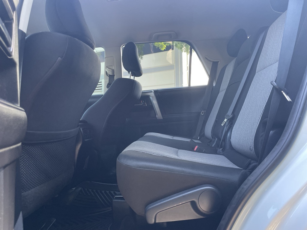 2022 Toyota 4Runner SR5 photo 16