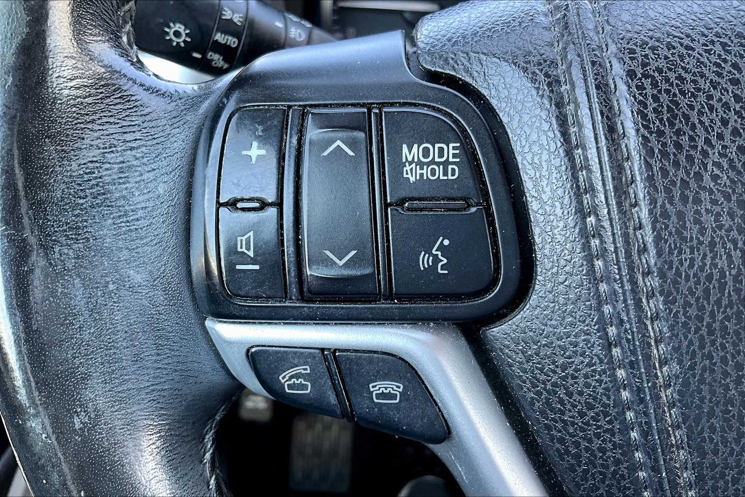 2015 Toyota Highlander XLE photo 19