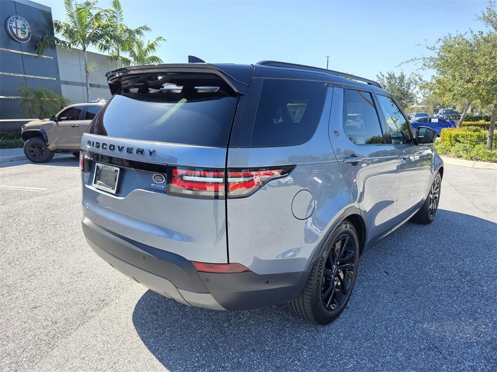 2020 Land Rover Discovery HSE photo 3