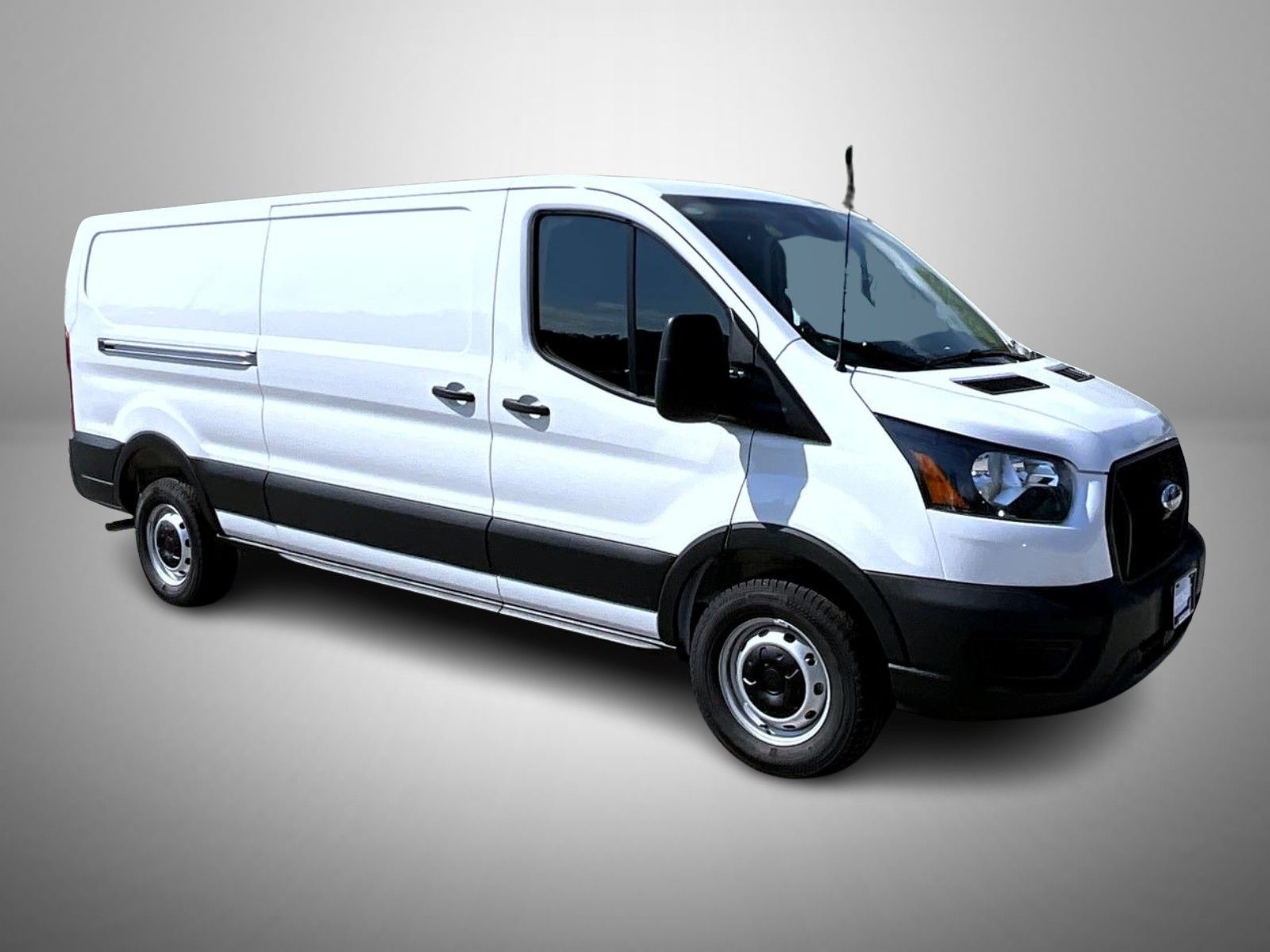 2025 Ford Transit photo 3
