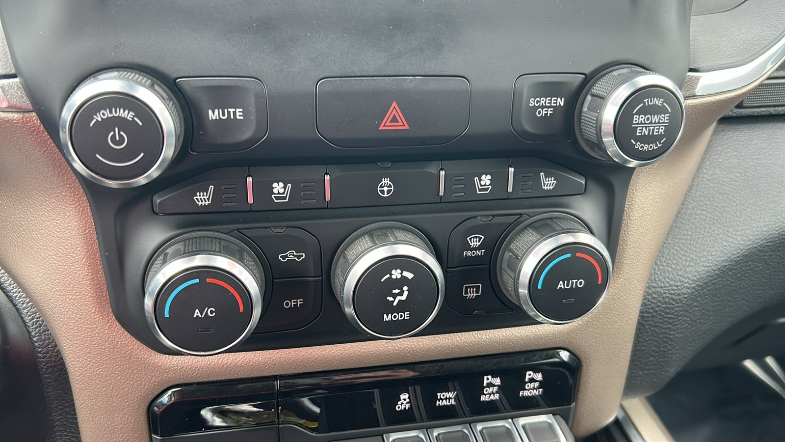 2022 Ram 1500 Laramie photo 26