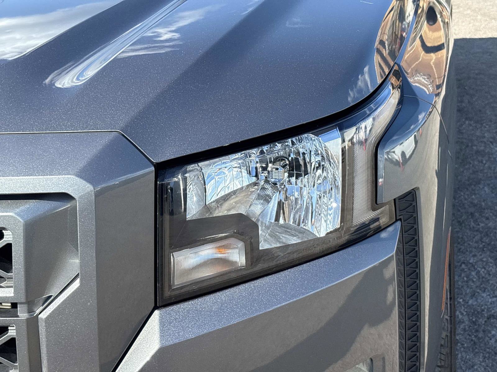 2023 Nissan Frontier SV photo 10