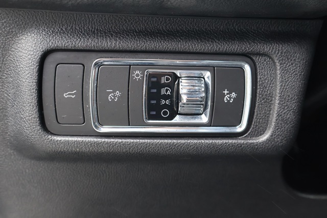 2022 Lincoln Corsair Standard photo 15