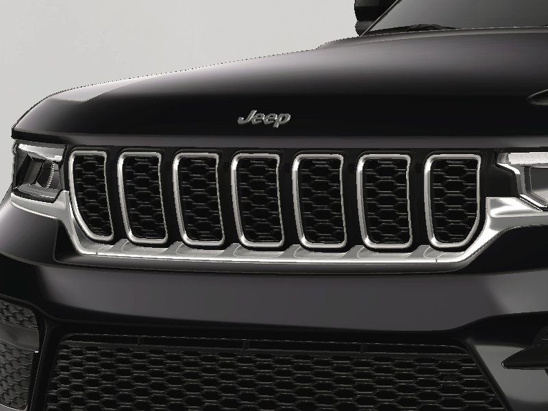 2025 Jeep Grand Cherokee Laredo Altitude photo 14
