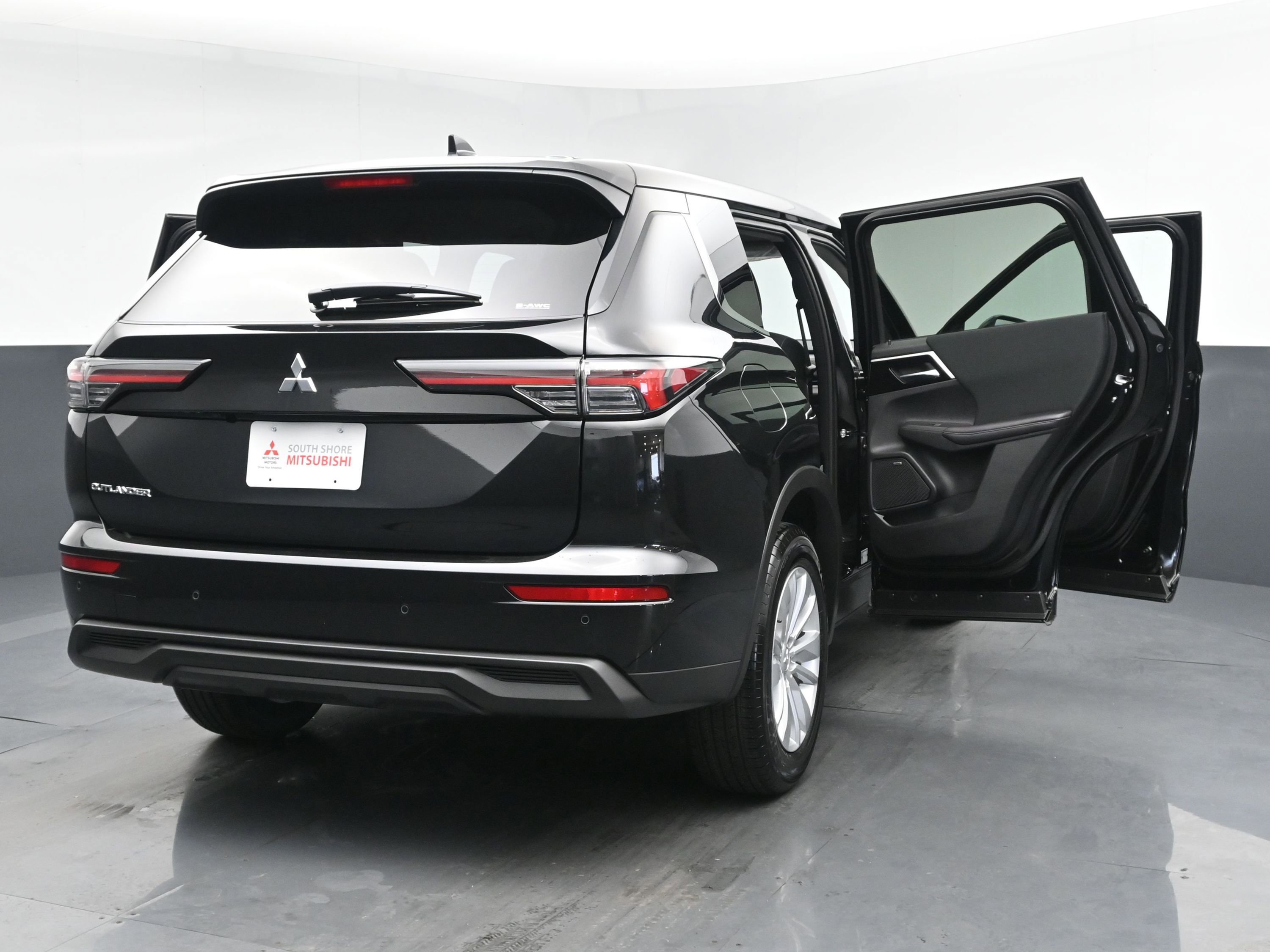 2025 Mitsubishi Outlander ES photo 29