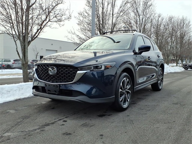 2023 Mazda CX-5 S Premium package's photo