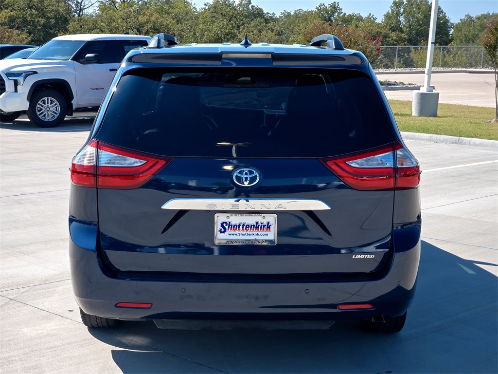 2019 Toyota Sienna Limited Premium photo 7