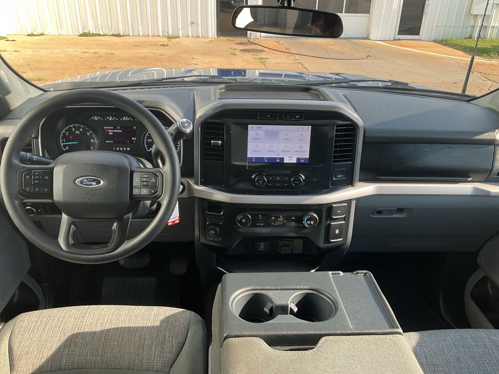 2023 Ford F-150 XLT photo 3