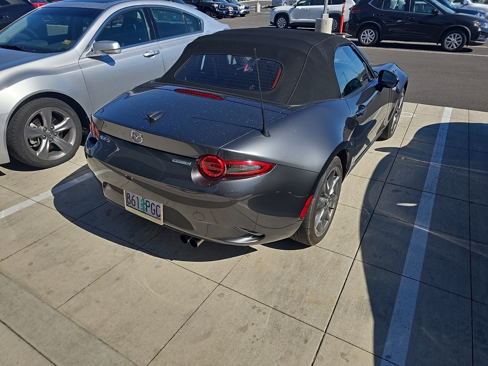 2023 Mazda MX-5 Miata Miata Grand Touring photo 3