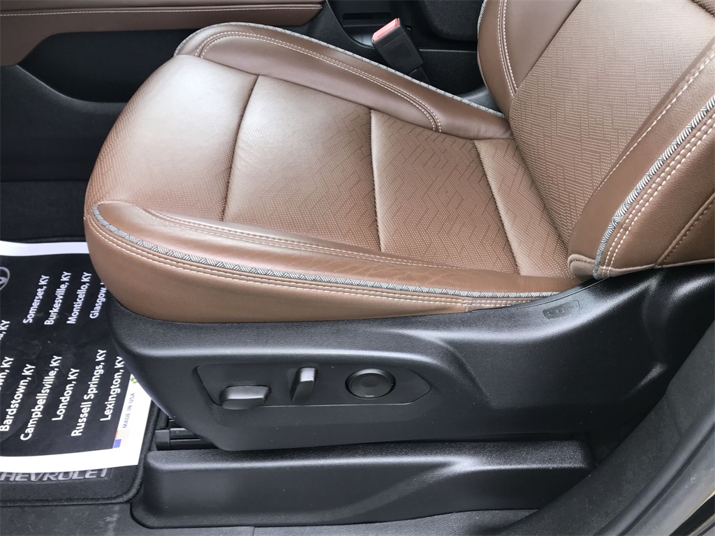 2023 Chevrolet Suburban High Country photo 11