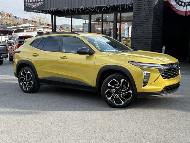 2024 Chevrolet Trax photo 2