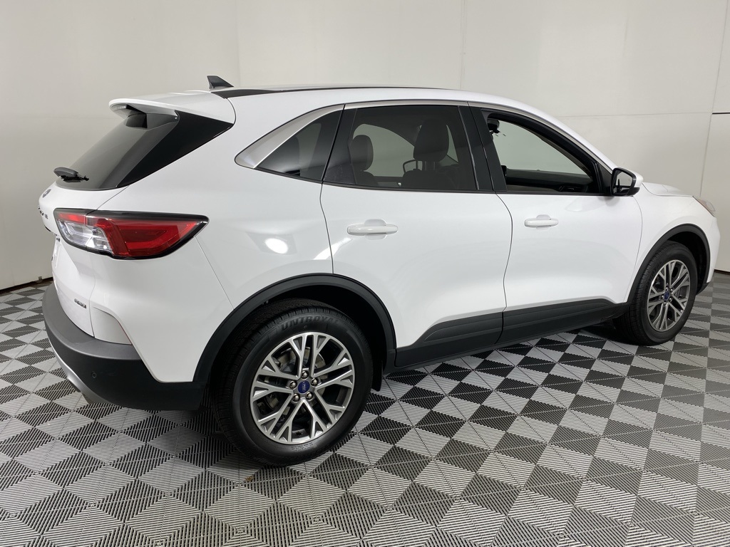 2022 Ford Escape SEL photo 12