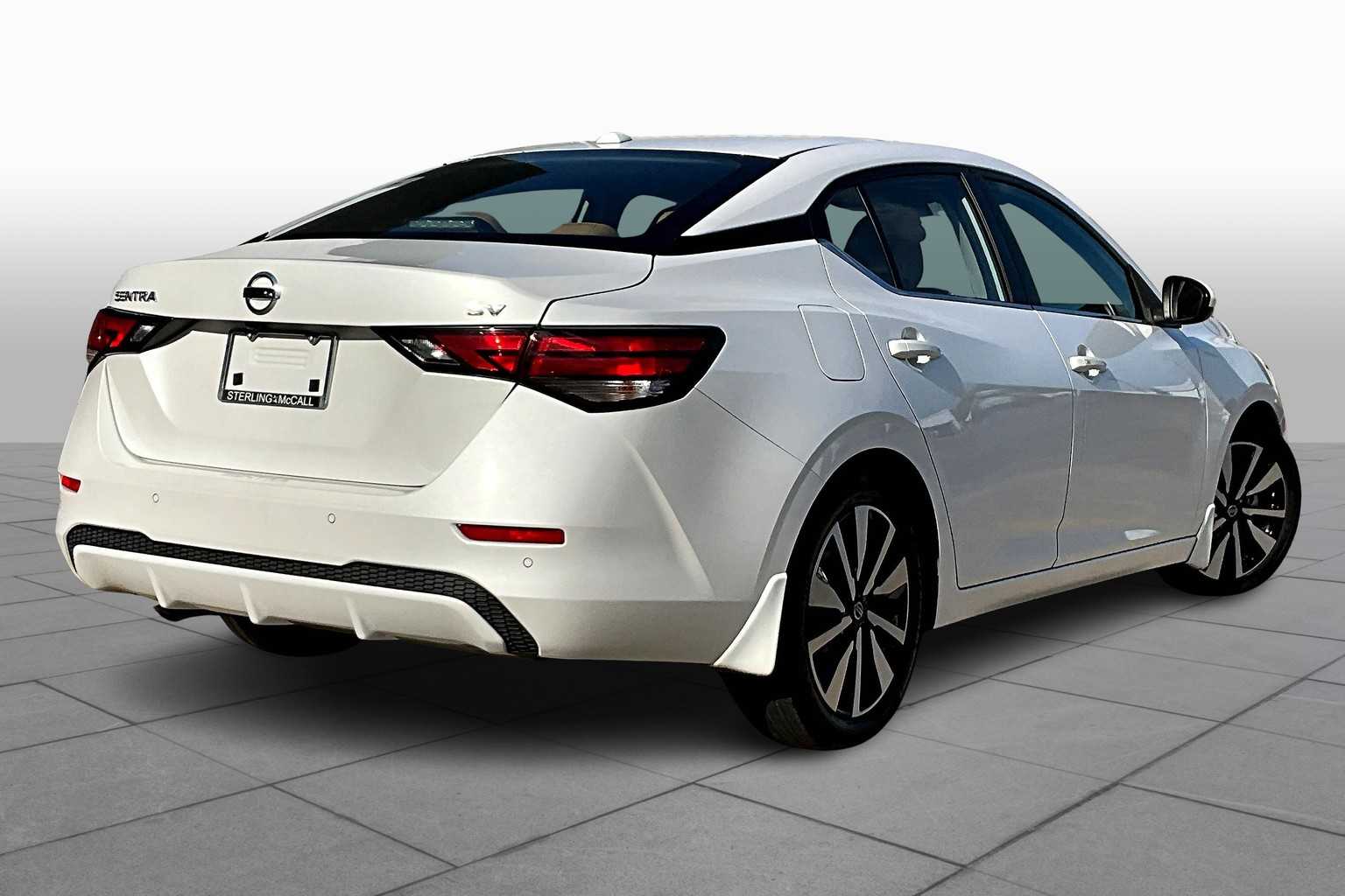 2022 Nissan Sentra SV photo 11