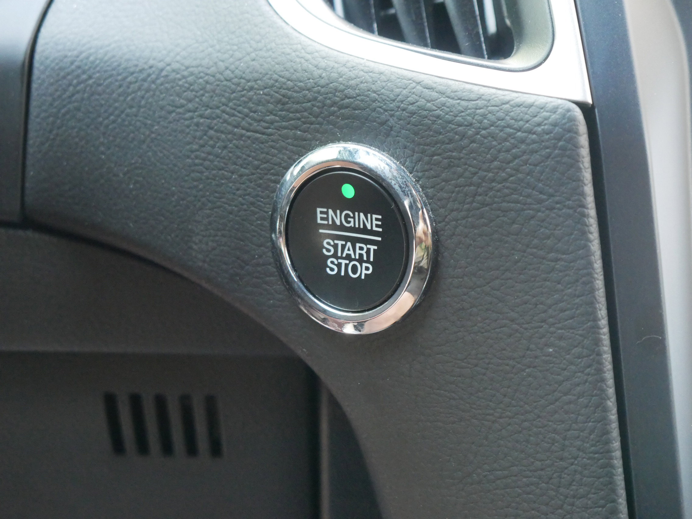 2024 Ford Edge ST-Line photo 7