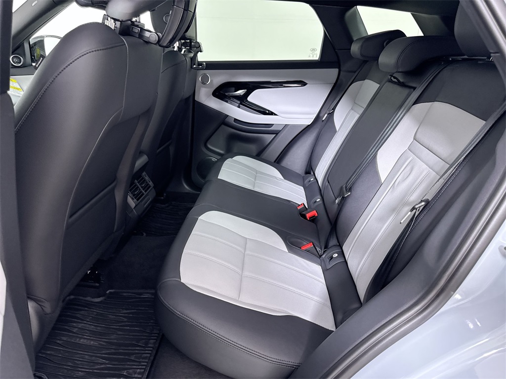 2026 Land Rover Range Rover Evoque Dynamic SE photo 19