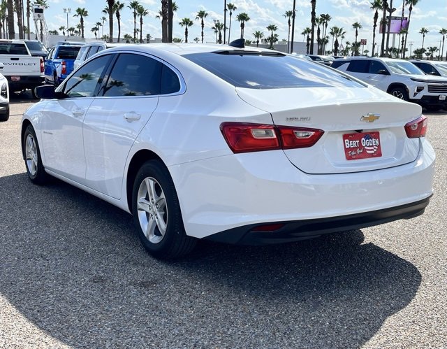 2023 Chevrolet Malibu LS photo 5