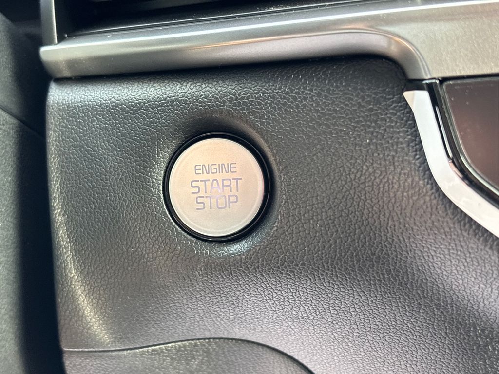 2026 Kia Sorento S photo 21
