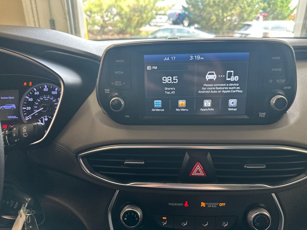 2019 Hyundai Santa Fe SE photo 16