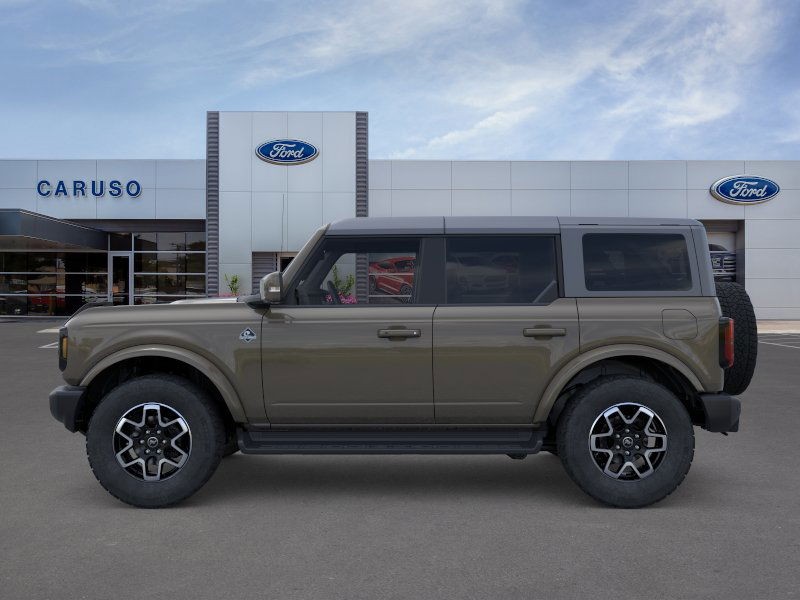 2025 Ford Bronco Outer Banks photo 2