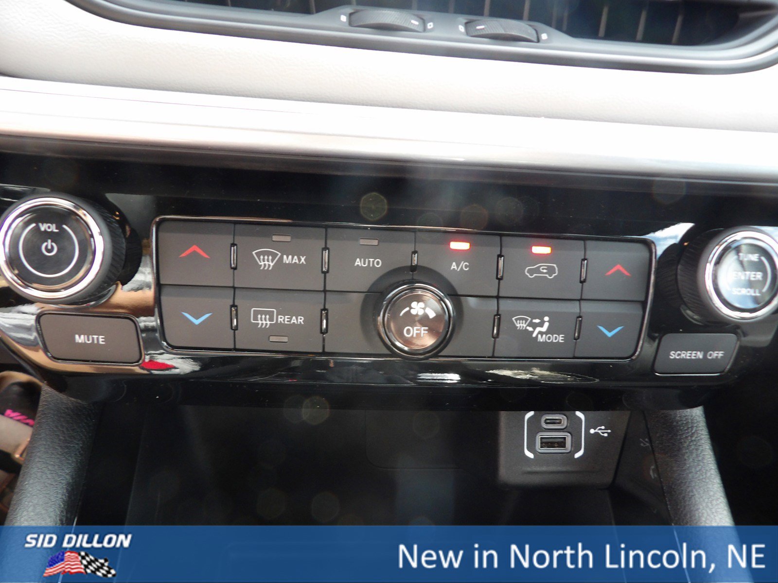 2025 Jeep Compass Limited photo 12