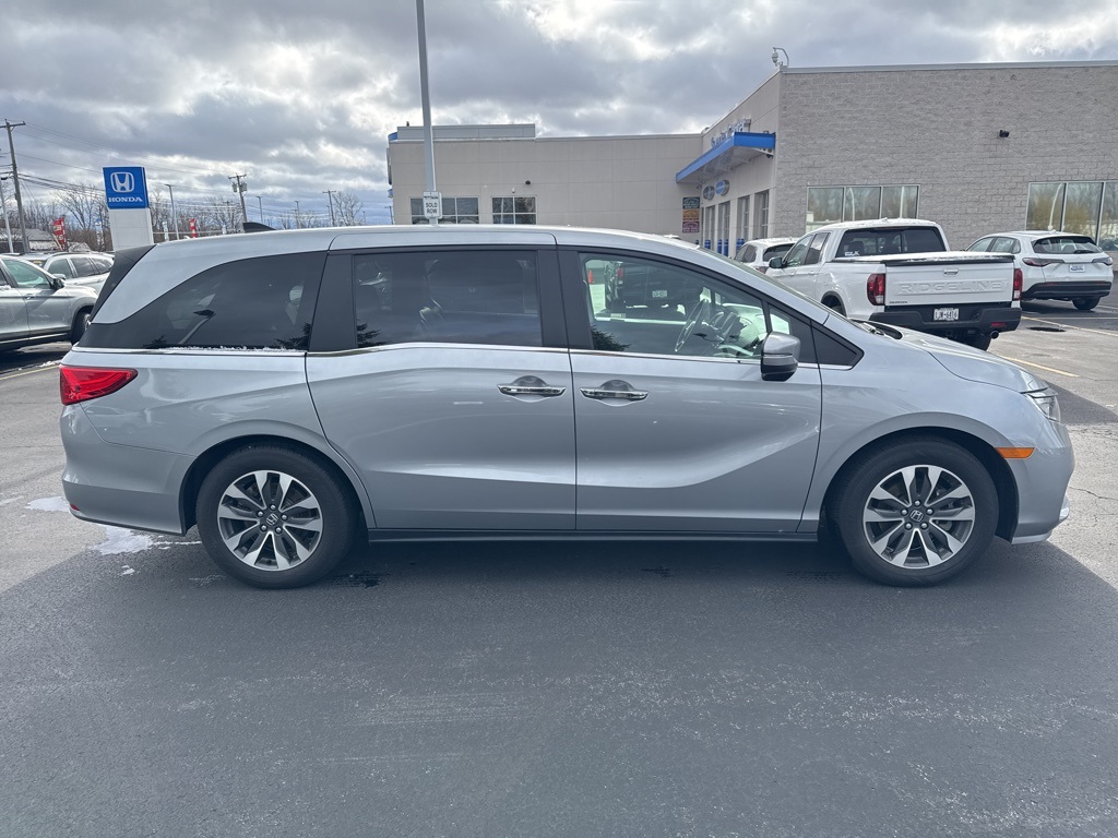 2023 Honda Odyssey EX-L photo 2