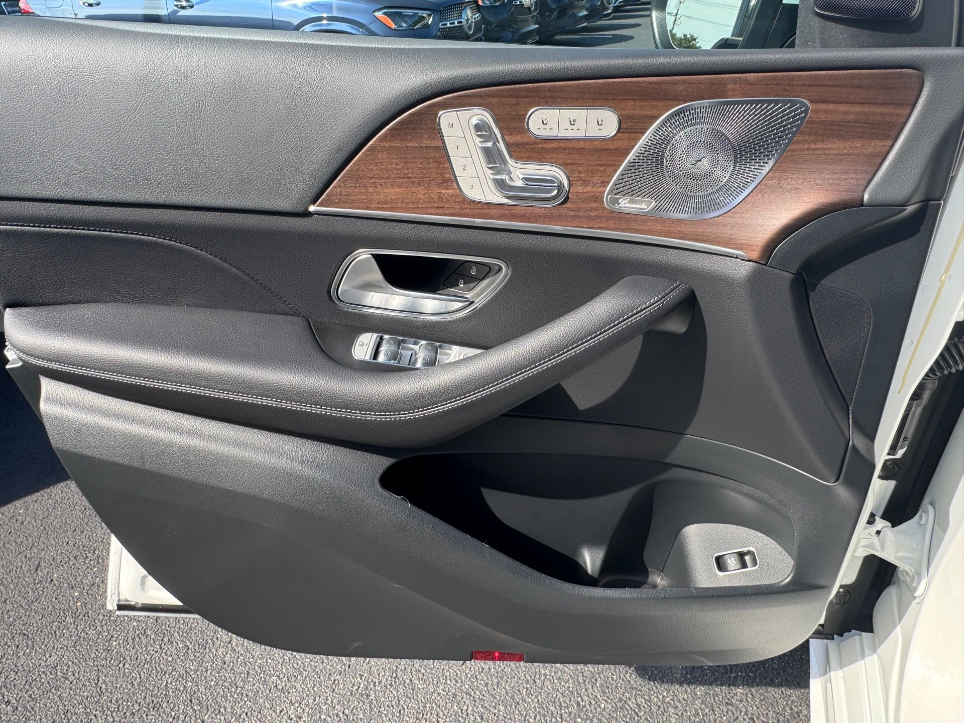 2026 Mercedes Benz GLE 450 4MATIC photo 4