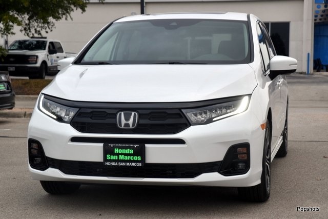 2026 Honda Odyssey Elite's photo