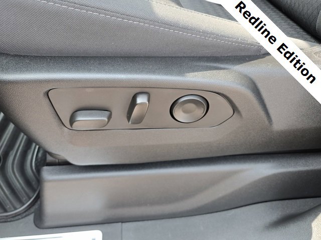 2022 Chevrolet Silverado RST photo 21