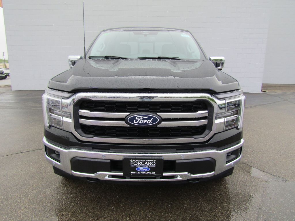 2025 Ford F-150 Lariat photo 3
