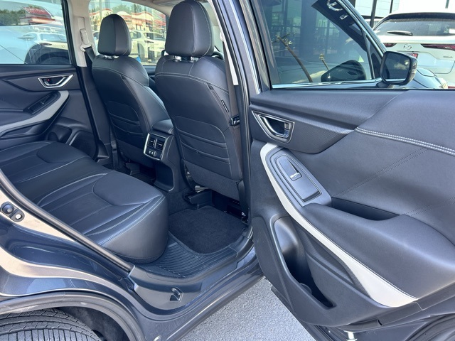 2022 Subaru Forester Limited photo 21